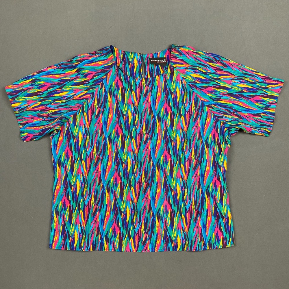 Funky Abstract Vintage Blouse 💫